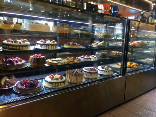 Refrigeratore commerciale della vetrina del dolce di grande capacità con 2 scaffali di vetro superiori