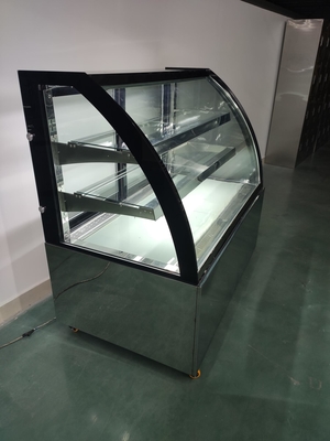 Armadietto di esposizione refrigerato del ristorante con gli scaffali di vetro regolabili