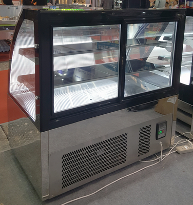 Dispositivo di raffreddamento alimentabile della vetrina dell'esposizione del dolce con Front Glass lustrato triplo